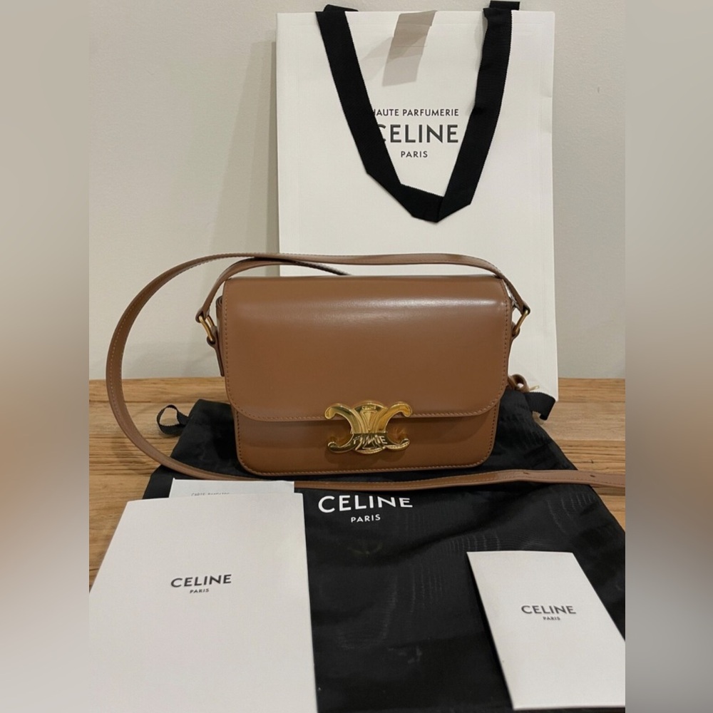 Celine Teen Triomphe in Bronze